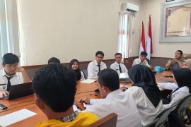 Kemenkum Malut bekali CPNS dan mahasiswa magang dengan materi Peraturan Perundang-Undangan