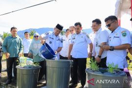 Launching demplot perikanan Milenial, Bupati Welly Suhery ajak generasi muda kuasai budidaya perikanan