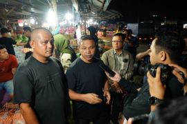 Gubernur Riau mendadak cek harga pangan di Pasar Induk AKAP Pekanbaru, ini barang yang naik
