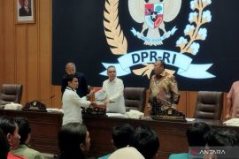 Deputy Speaker apologizes for shortfall of lawmaker