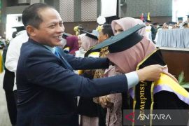 Menteri LH semangati lulusan ULM bisa bersaing di kancah nasional