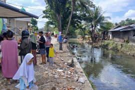 Dukcapil terbitkan 7.686 adminduk warga terdampak banjir di Mataram