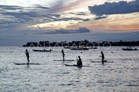 Menepis bayang-bayang travel warning, menjaga citra pariwisata Indonesia