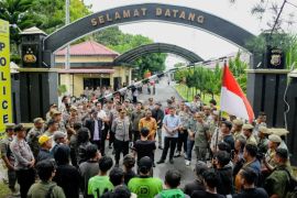 Bupati Serdang Bedagai tampung aspirasi mahasiswa dan masyarakat aksi damai