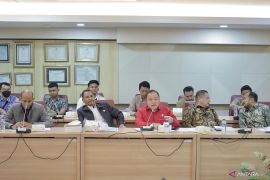 Pimpinan/Anggota DPRD Kalsel sampaikan tuntutan ARK ke DPR RI