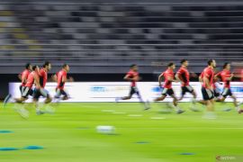 Latihan resmi Timnas Indonesia