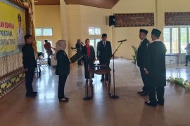 Bupati Lampung Timur lantik Rustam Effendi sebagai Sekretaris Daerah