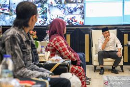 Pemkot Surabaya bantu tujuh pedagang korban kericuhan demonstrasi