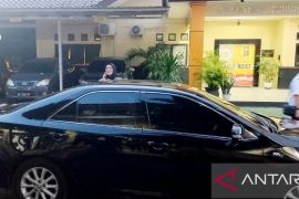 Wagub Babel serahkan bukti pembayaran saat diperiksa terkait dugaan penipuan tagihan hotel