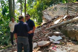 Pemkab Bogor anggarkan perbaikan total SDN Nangela yang atapnya ambruk