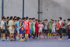 Malut United berbagi  kebahagiaan dengan 4.000 anak