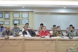 Polhukam kemarin dari literasi hukum hingga tuntutan ARK
