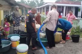 BPBD Agam distribusikan air bersih kelima nagari alami kekeringan