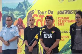 Ruas jalan Kupang-Atambua untuk Tour de Entete masih dalam perbaikan