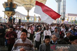 Umat Islam hadiri Haflah Maulidirrosul di Masjid Agung Jawa Tengah