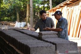 FABA di NTB jadi batako ramah lingkungan