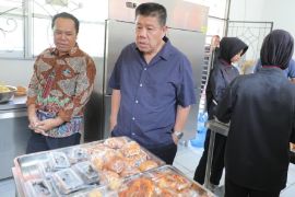 Gubernur pesan kue buatan siswa SMKN 3 Tanjung Pandan untuk HUT ke-25 Bangka Belitung