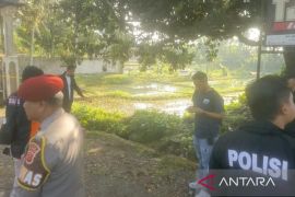 Polres Cianjur memastikan jasad pria tewas di pinggir jalan karena sakit