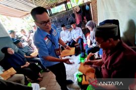 Keluarga korban pembakaran DPRD Makassar curhat ke Mensos