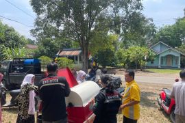 UNP dukung ketahanan pangan lokal dengan inovasi teknologi perontokan padi