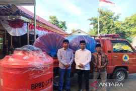 Bangkalan salurkan bantuan tandon ke desa rawan kekeringan