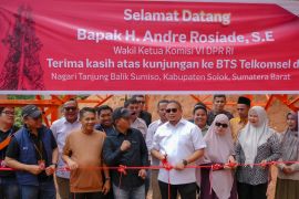 Pemkab Solok bangun BTS di desa terpencil