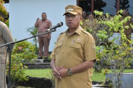 Bupati Biak Numfor sebut bantuan hibah untuk organisasi tidak boleh dipotong