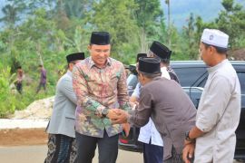 Bupati Lambar ingatkan orang tua awasi aktivitas anak cegah tawuran