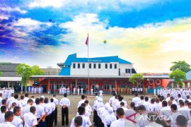 Jadi pembina upacara di SMKN 4 Pangkalpinang, Dir Binmas Polda Babel sampaikan pesan ini