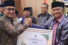 Rakor Evaluasi Haji 2025, Pemerintah Kota Solok Terima Penghargaan