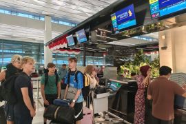 Imigrasi Tangerang deportasi dan tangkal empat warga Inggris