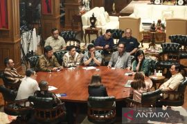 Presiden Prabowo sebut aksi "Warga Jaga Warga" penting agar tak ada pihak memprovokasi