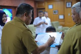 Gubernur Babel resmikan listrik 24 jam di pulau terpencil