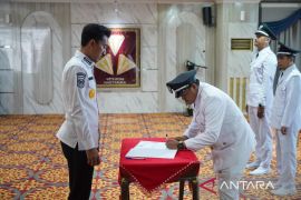 Bupati Saidi minta pambakal utamakan kepentingan masyarakat