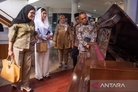 Kunjungan kerja spesifik Komisi VII DPR ke RRI Bandung