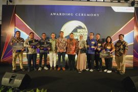 Dua Jurnalis Antara Raih Penghargaan Bergengsi di Penapetrofin Awards 2025
