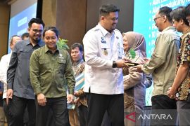 Gubernur Sumut minta petani terus jaga dan lestarikan kawasan  hutan