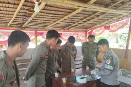 Sebanyak 50 personel Satgas Madago Raya di Poso jalani tes urine