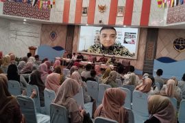 Legislator minta masyarakat teliti konsumsi obat antisipasi produk ilegal