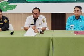 Dinas TPH ingatkan petani ancaman penyakit bangkalan pada durian