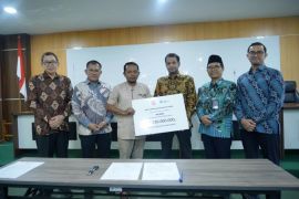 Ahli waris jamaah haji Embarkasi Surabaya terima santunan Rp130 juta