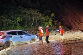 Jalan Trans Sulawesi kembali normal pascalongsor