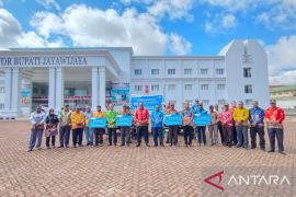 Pemkab Jayawijaya apresiasi BI dukungan alat pertanian kelompok tani