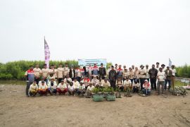 Pertamina Patra Niaga RJBB hadirkan Sekolah Patra Bahari dan tanam mangrove