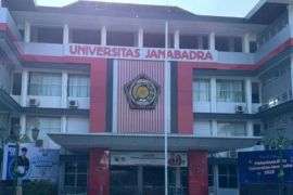 Janabadra Club Rendezvous 2025: Perayaan Dies Natalis UJB dalam nuansa budaya dan inovasi teknologi