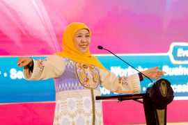 Khofifah berkomitmen jadikan Jatim pusat ekonomi syariah nasional