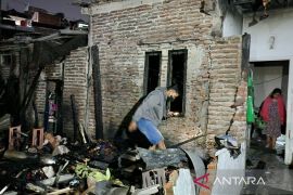 Satu tewas dalam kebakaran di Jomblang Semarang
