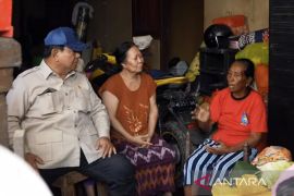 Ni Nengah Manis, korban banjir Denpasar curhat ke Presiden Prabowo