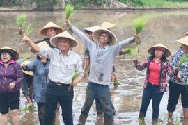 Menteri PU tinjau program JIAT di Desa Wasian Minahasa