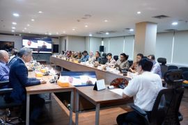 Luhut temui aliansi ekonom guna respons tujuh Desakan Darurat Ekonomi